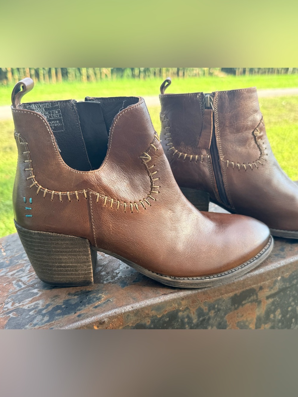 Bed Stu (ROAN) Cosecha Brown Leather Whipstitch Ankle Booties - Size 7.5